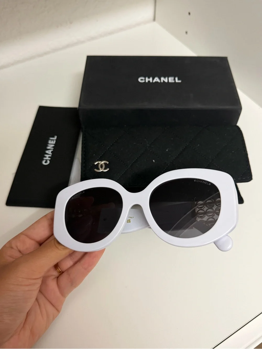 Authentic CHANEL White Round Sunglasses with Gold Chain Detail